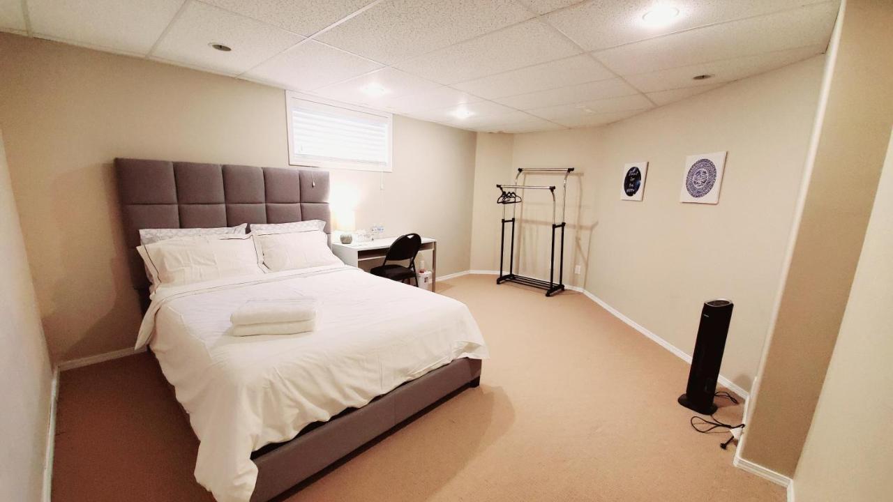 Saskatoon Lashyn Cove Homestay Экстерьер фото