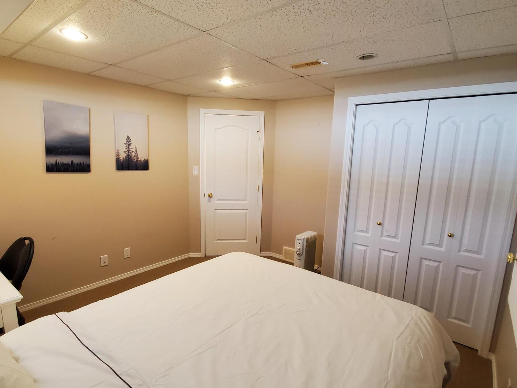 Saskatoon Lashyn Cove Homestay Экстерьер фото