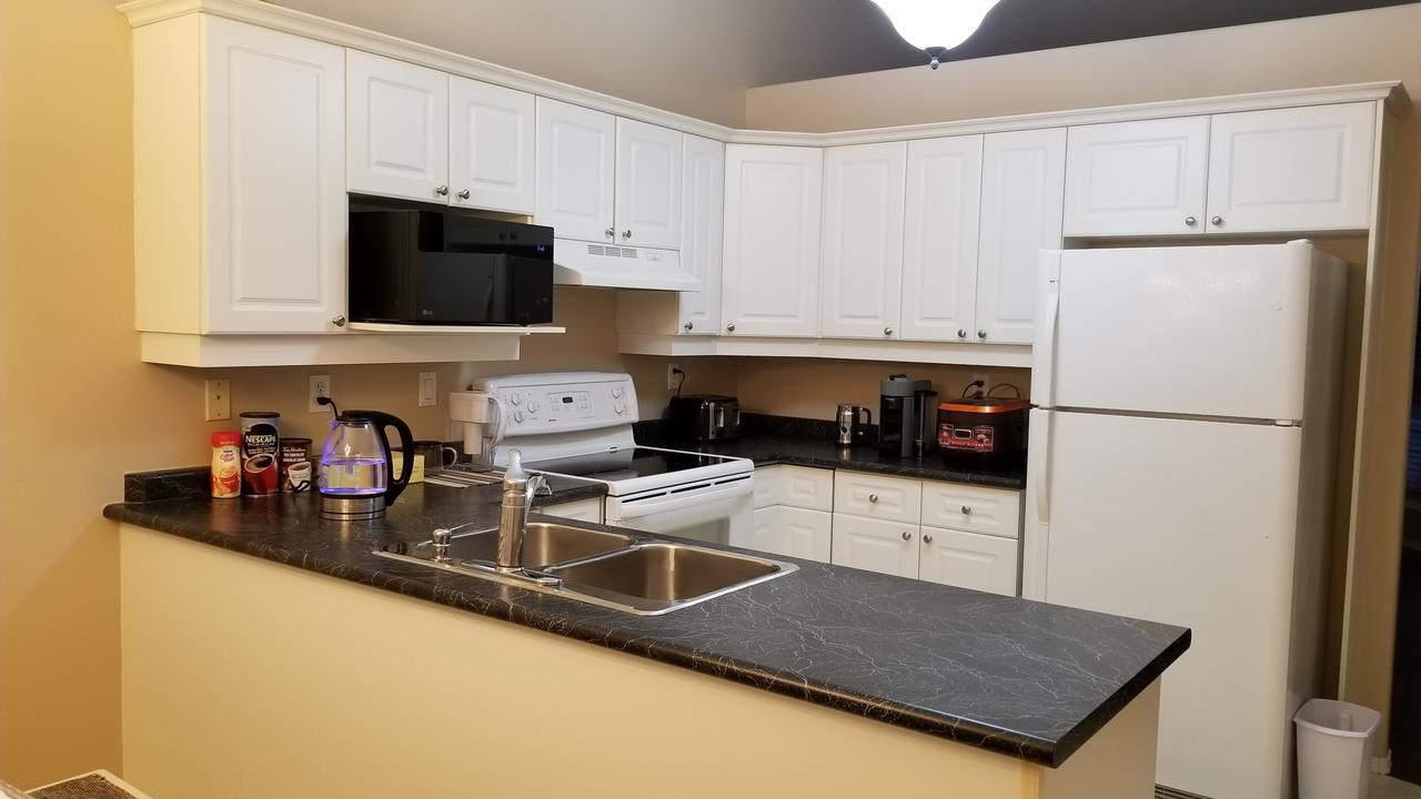 Saskatoon Lashyn Cove Homestay Экстерьер фото