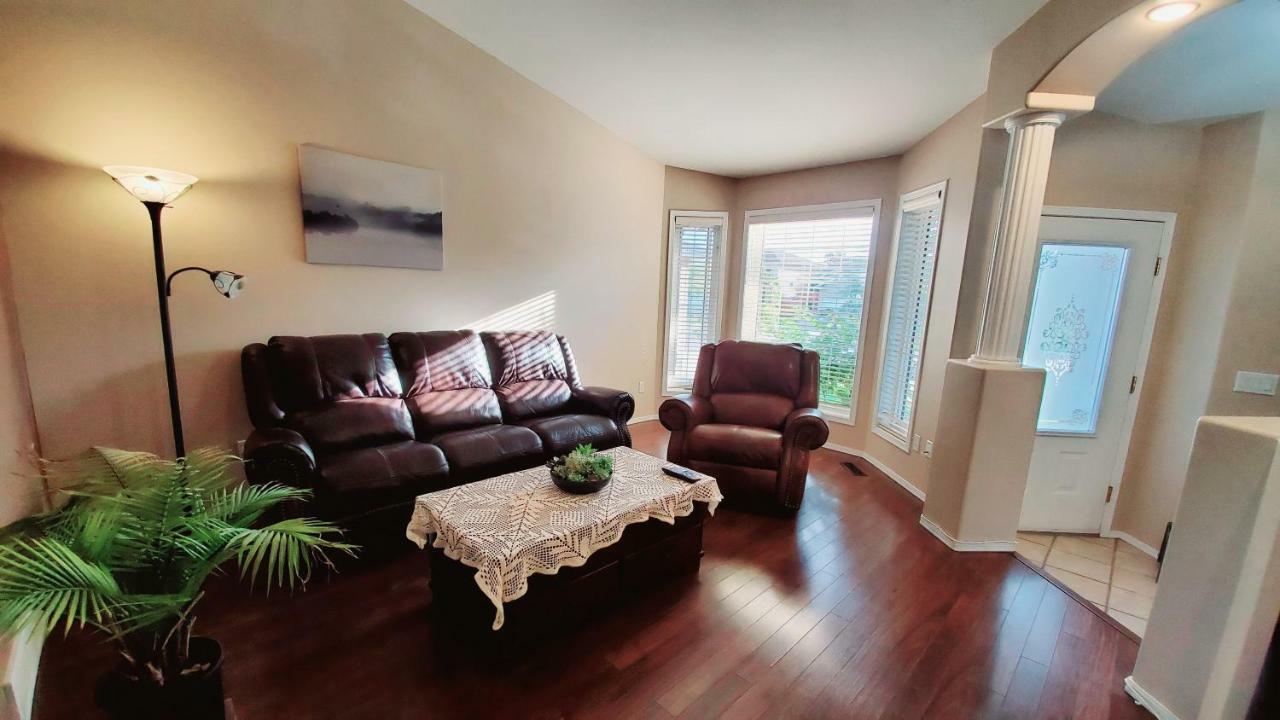 Saskatoon Lashyn Cove Homestay Экстерьер фото
